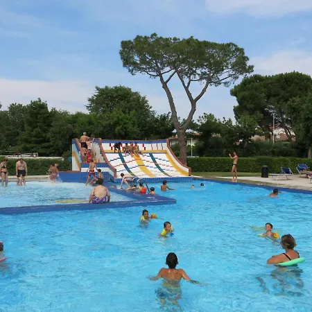 別荘 Villaggio San Francesco 5-4 By Interhome